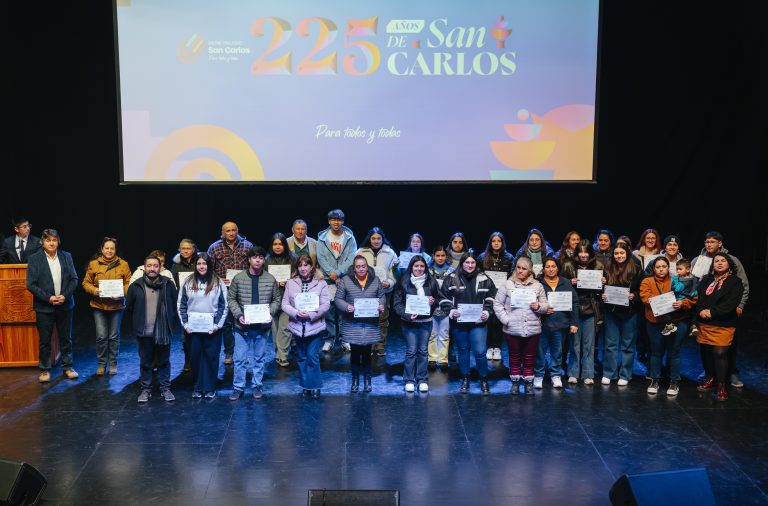 Más de mil estudiantes sancarlinos reciben beca municipal para cursar estudios superiores